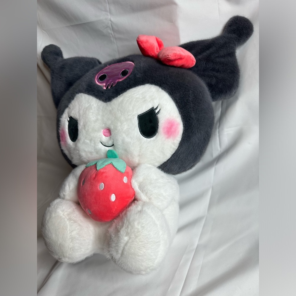 Sanrio Kuromi Holding Strawberry Plush - Picture 5 of 15